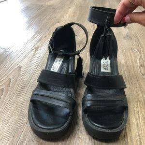 Outsider 67 sandal